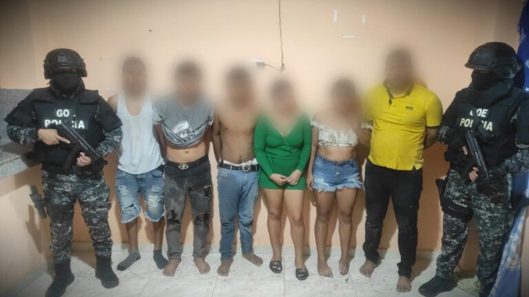Seis capturados y una víctima liberada dejó un operativo policial en Guayas