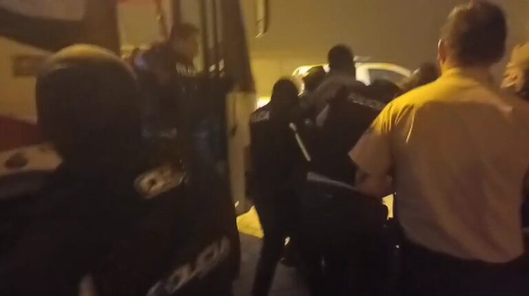 La Policía rescata a personas retenidas en un bus y aprehendió al implicado, en Ibarra