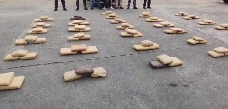 Operativo permitió incautar 99.5 kilos de marihuana en Carchi