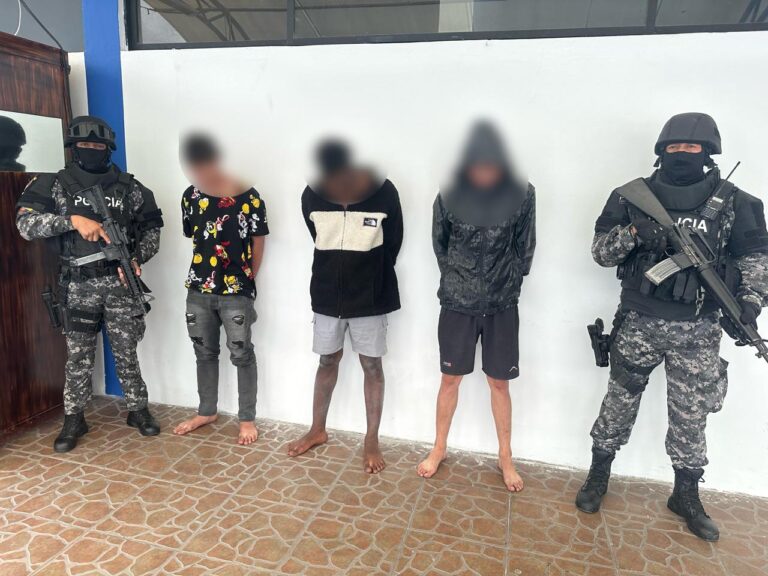 Tres de los aprehendidos por presunto sicariato
