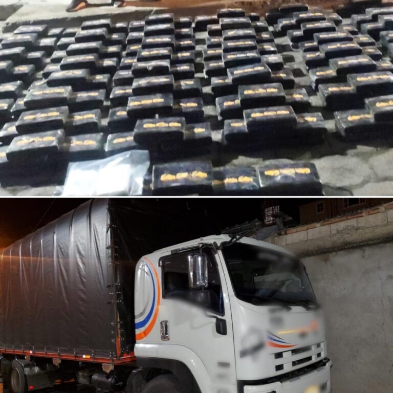 Encuentran más de 248 kilos de droga en doble fondo de un camión