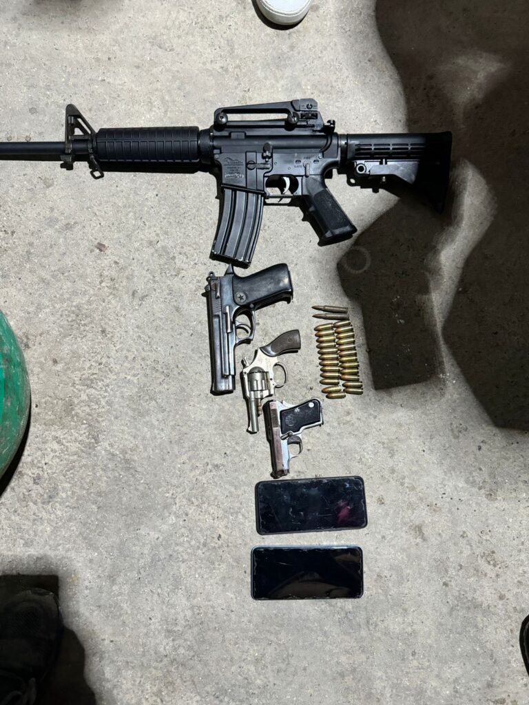 Policía desmantela polígono de tiro clandestino del grupo terrorista «Los Lobos» en Manta