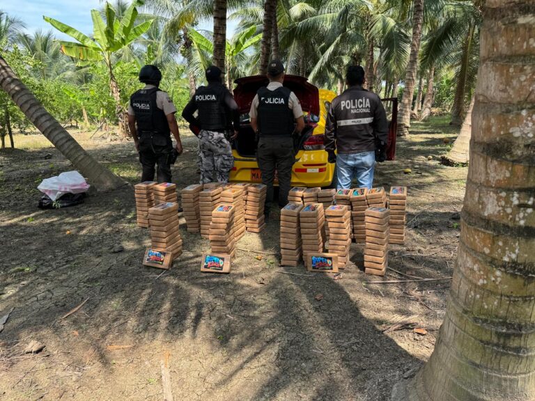 La Policía Nacional capturó a un sujeto con 254 kilogramos de cocaína en Manabí