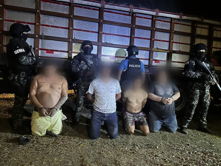 Policía evitó la comercialización de más de una tonelada de droga en Manta