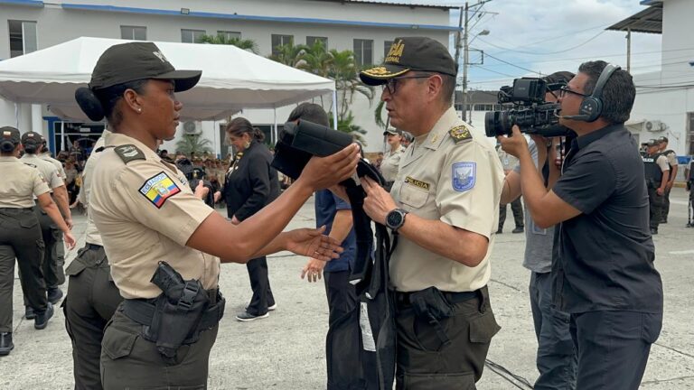 Policía Nacional recibe 10.500 chalecos balísticos de parte del Gobierno