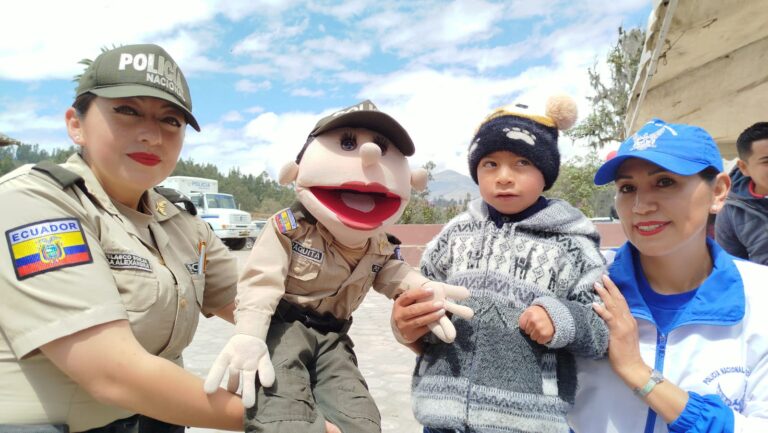 Con 44 beneficiarios se clausura el programa terapias asistidas a caballo en Salcedo