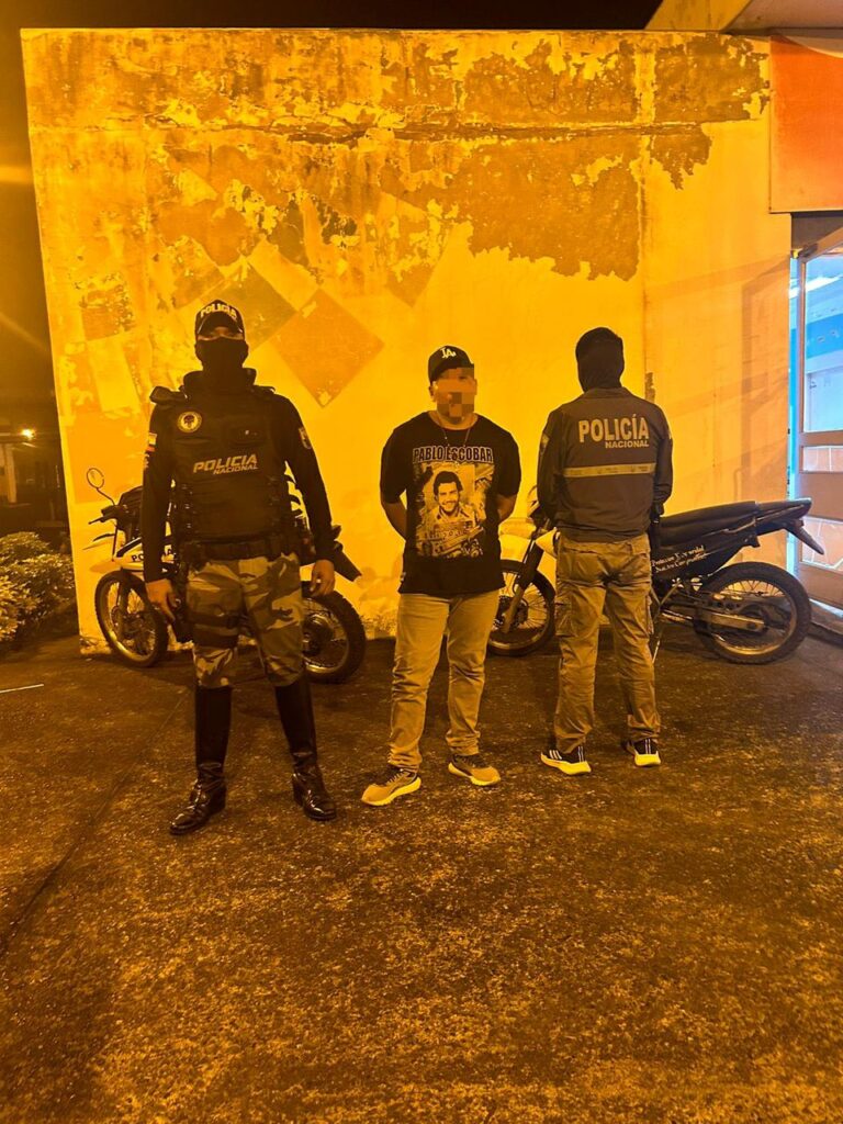 Policía neutraliza a un antisocial con arma de fuego  en Los Ríos