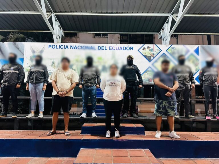 Droga que tenia como destino Madrid fue incautada existen 3 aprehendidos en Guayaquil