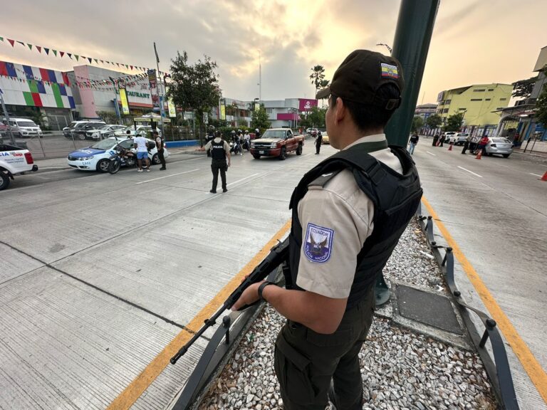 Operativos policiales dejan 396 detenidos y 31 menores aislados en la Zona 8