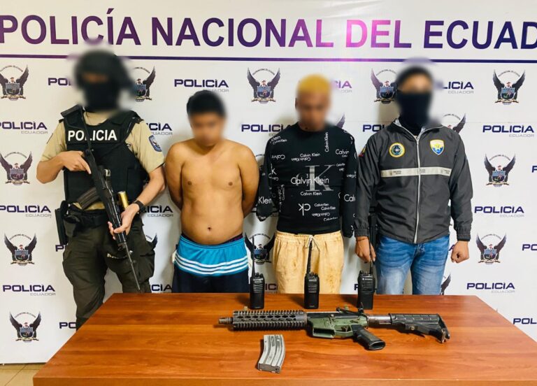 Allanamientos en Nueva Prosperina deja dos aprehendidos presuntos integrantes de un GAO