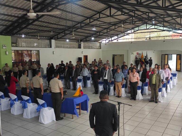 Mediante una Ceremonia Castrense, se conmemoro al servidor Policial en Servicio Pasivo