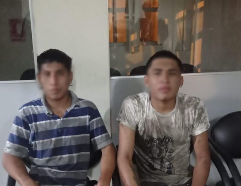 Policía aprehendió a dos personas por el de delito tenencia y porte de arma de fuego, en Los Ríos