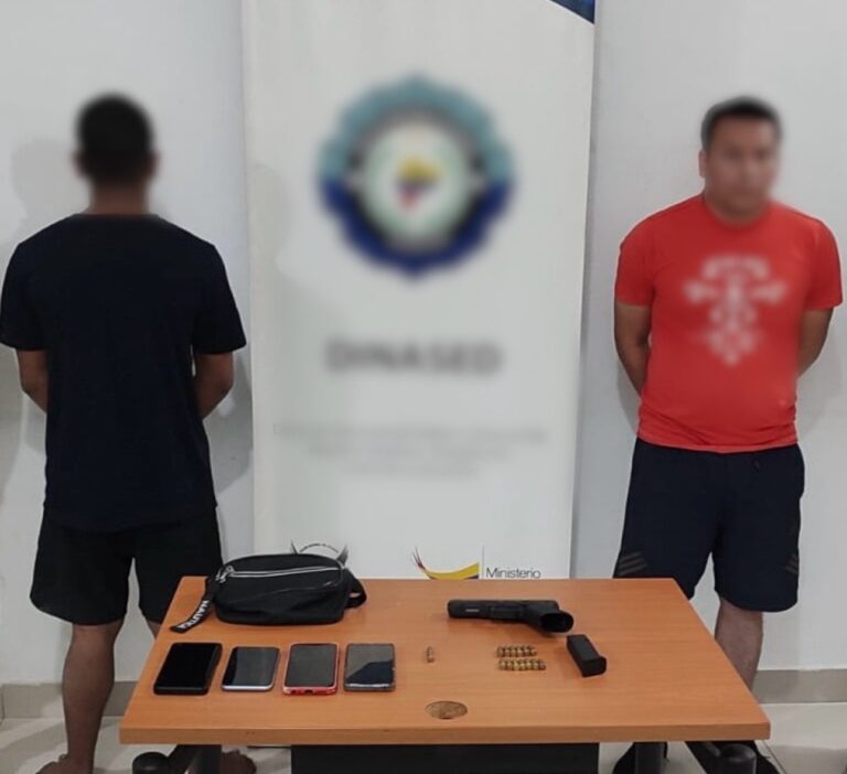 Dos sujetos presuntos implicados en la muerte de un servidor policial fueron aprehendidos en Guayaquil