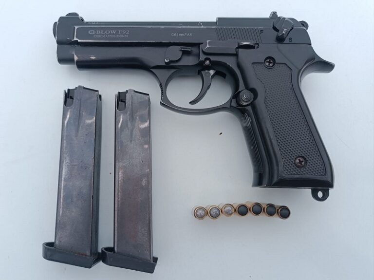 Un aprehendido y arma decomisada en Manta