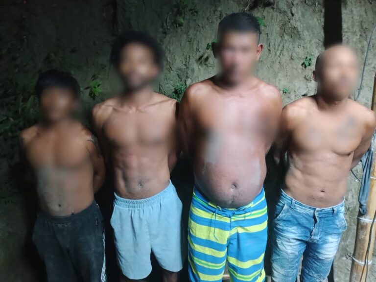 En Pedernales cuatro aprehendidos con subametralladora