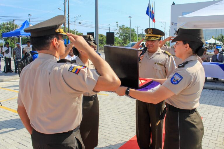 En Esmeraldas se cumplió ceremonia de Relevo de Mando del Comandante de la Zona 1
