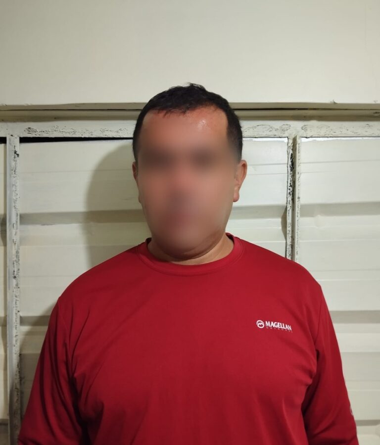 Aprehensión por presunto delito de receptación y recuperación de vehículo robado, en Loja