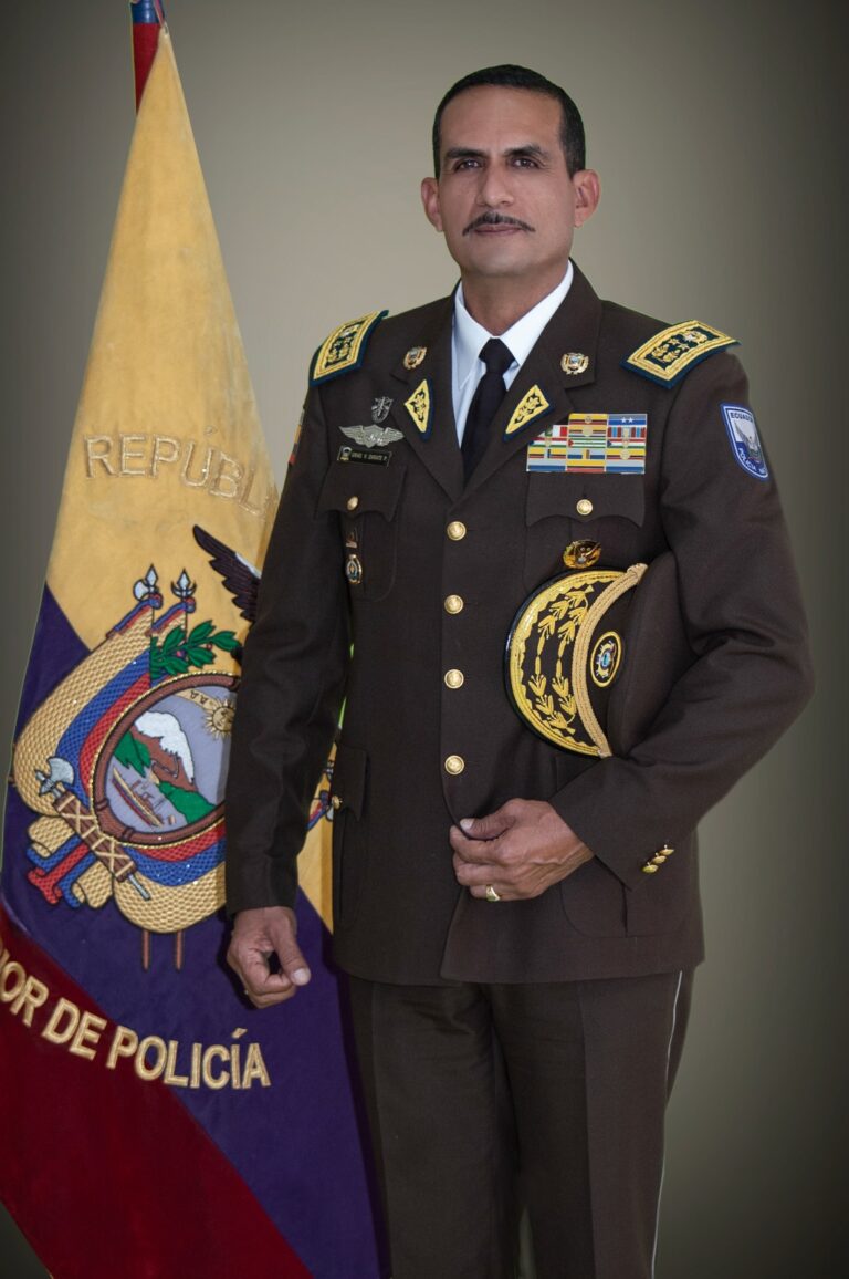 GraD. Víctor Hugo Zárate es designado como nuevo Comandante General de la Policía