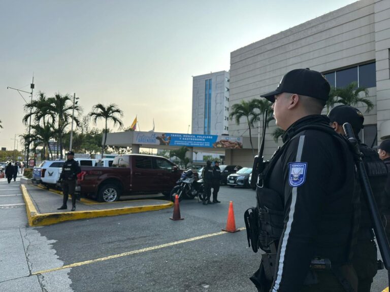 Despliegue operativo durante la “Cumbre Latinoamericana de Seguridad”, en Guayaquil