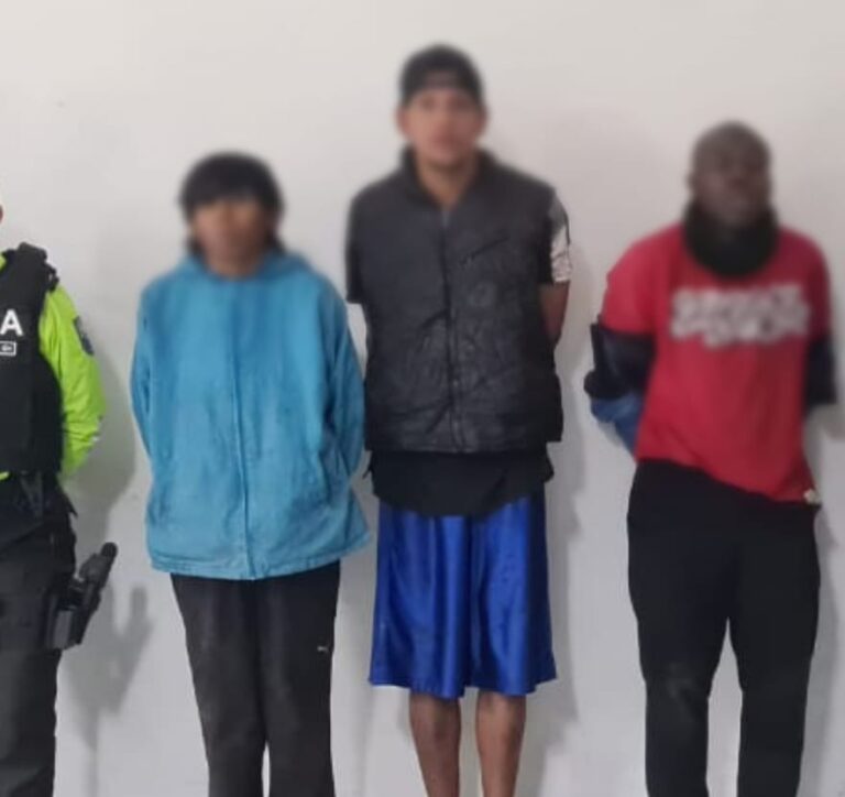 Tres implicados aprehendidos en Quito tras operativo «Libertad» por secuestro extorsivo