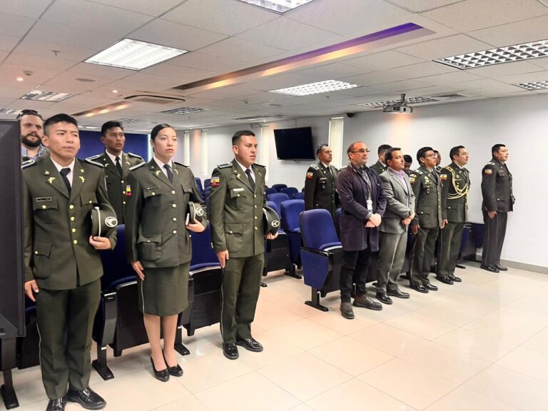 Servidores Policiales y Personal de salud son capacitados en el Código Plata