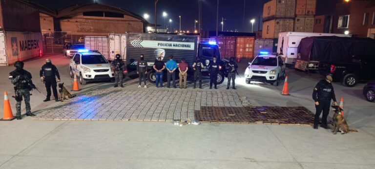 Policía incauta más de una tonelada de droga en Guayas
