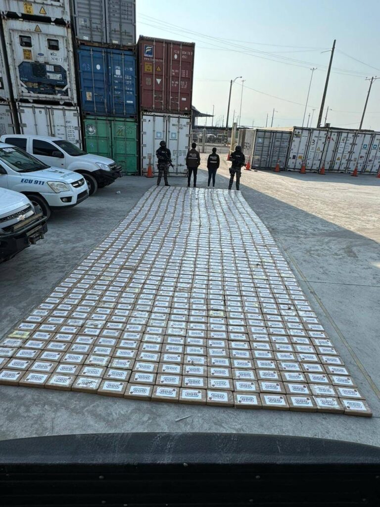 Policía Nacional incauta más de una tonelada de cocaína en Guayaquil