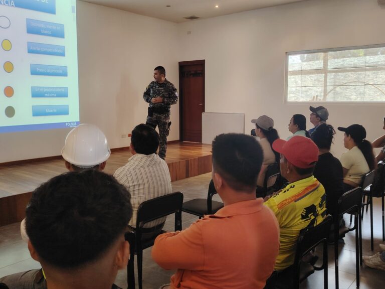 Policía fomenta  seguridad a través de charlas ciudadanas
