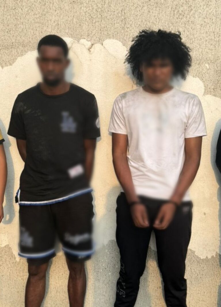 Dos aprehendidos por el delito de extorsión en Nueva Prosperina
