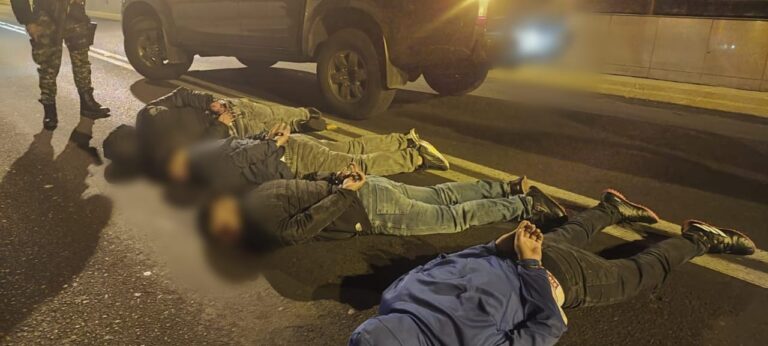 Aprehensión de 4 ciudadanos, que atentaron contra servidores Policiales en el túnel de San Roque