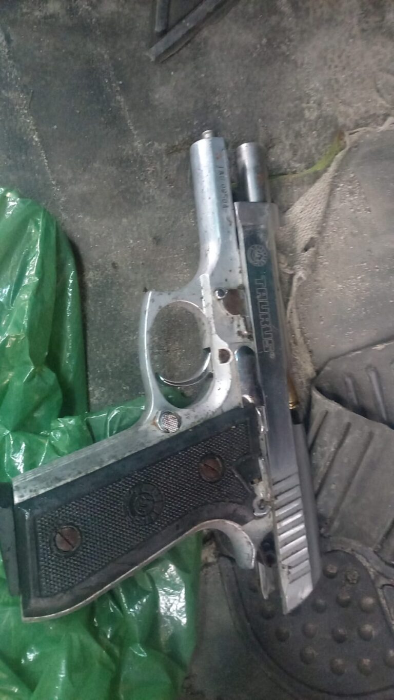 Tres sujetos neutralizados tras enfrentamiento armado con la policía