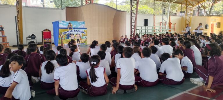Policía desarrolla jornadas de capacitaciones de seguridad preventiva con estudiantes del noroeste de Guayaquil