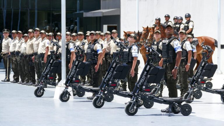 Embajada de Corea en Ecuador entregó scooters para fortalecer la capacidad operativa de la Policía Nacional