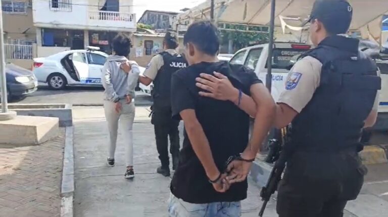 Sujetos armados son capturados tras persecución policial en Guayaquil