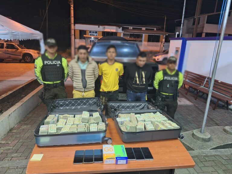 Policía Nacional aprehende a tres presuntos implicados en lavado de activos en Napo