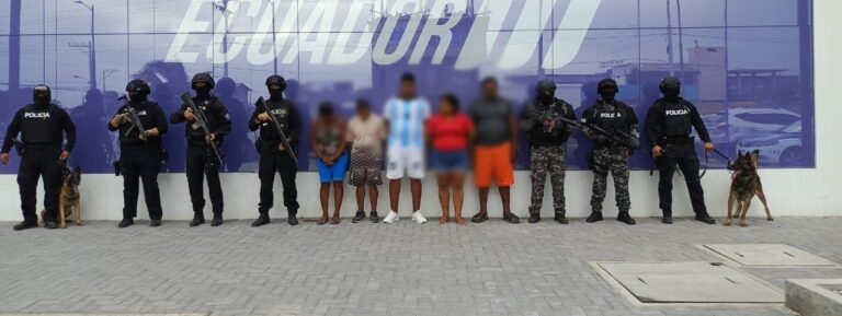 En Atacames, la Policía capturó a nueve implicados en el microtráfico de droga