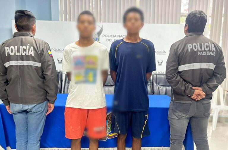 Dos presuntos extorsionadores aprehendidos en Esmeraldas   