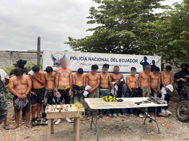 Policía capturó a trece sujetos en Durán