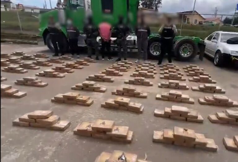Policía decomisó droga oculta en tanques de combustible en Carchi