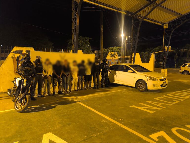 Seis ciudadanos aprehendidos por el delito de tenencia ilegal de arma de fuego en Esmeraldas