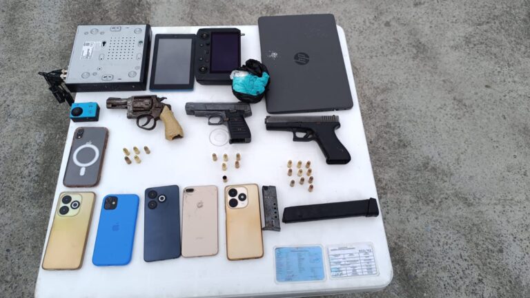 Operativo policial permitió la aprehensión de tres ciudadanos por tenencia de armas de fuego