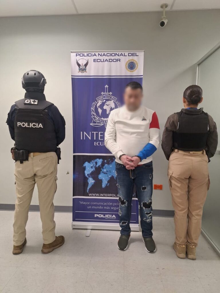 Policía captura a sujeto quien se encontraba con alerta de INTERPOL