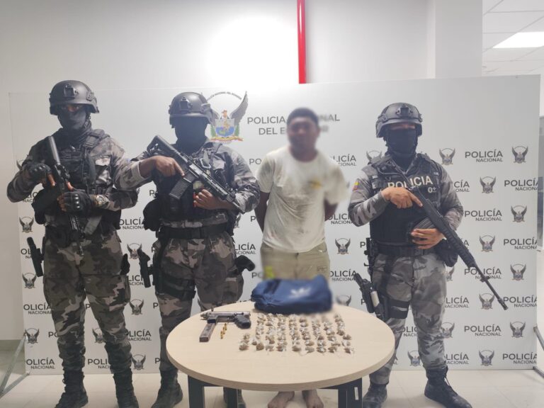 Un ciudadano aprehendido por porte ilegal de arma de fuego y tráfico de sustancias ilícitas