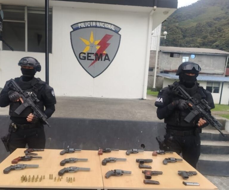 En Napo se decomisaron varias armas de fuego y municiones