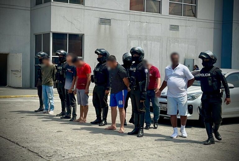 Policía aprehende a 827 sujetos y decomisa 192 armas de fuego en noviembre