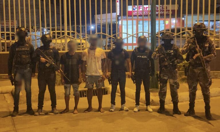 Policía liberó a Pedro P. y Juan M, víctimas de secuestro en Esmeraldas