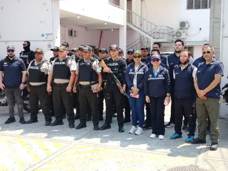 Policía realiza operativos de control migratorio en el centro de Guayaquil