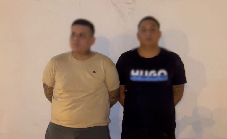 Policía aprehende en una persecución ininterrumpida a dos presuntos asaltantes en Guayaquil