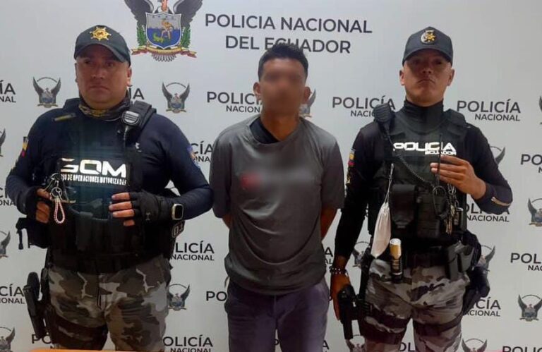 Policía capturó en flagrancia a sujeto implicado en el delito de asalto y robo a personas en Atacames