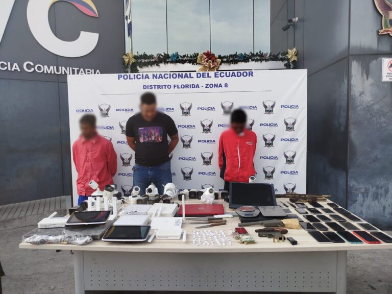 Operativo “Resurgir 42” deja tres aprehendidos y armas decomisadas en Nueva Prosperina